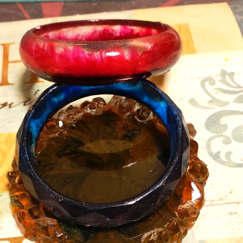 Elegant Red and Blue Women's Bangles
